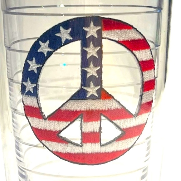Tervis American Flag Peace Tumblers Set of 4 - 16 ounce. Made in America NWOT - Picture 4 of 4